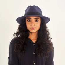 Ladda in bilden i gallerivisningen, Model Front: Uv Line Panamahut Hat Shanghai Imp Uni Navy Blue Upf50+