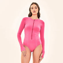 Ladda in bilden i gallerivisningen, Model Front: Uv Line Badeanzug Swimsuit Macae Bubble Gum Upf50+