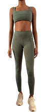Ladda in bilden i gallerivisningen, Product Front: Uv Line Fitness-Shorts Legging Fit Aspen Green Cactus Upf50+