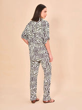 Ladda in bilden i gallerivisningen, Model Back: Uv Line Hemdblusenkleid Shirt Copa Fauna Upf50+