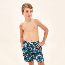 Ladda in bilden i gallerivisningen, Image 04: Uv Line Jungen-Badehose Shorts Aqua Hibiscus Kids Upf50+