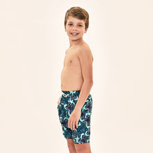 Ladda in bilden i gallerivisningen, Image 02: Uv Line Jungen-Badehose Shorts Aqua Hibiscus Kids Upf50+