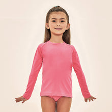 Ladda in bilden i gallerivisningen, Model Front: Uv Line Rashguard Acqua Qr Code Chiclete Fluor Upf50+