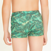 Ladda in bilden i gallerivisningen, Model Back: Uv Line Jungen-Badehose Swim Trunks Kids Leaves Upf50+