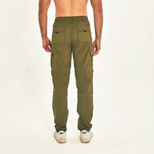 Ladda in bilden i gallerivisningen, Model Back: Uv Line Fitness-Shorts Chelsea Verde Militar Upf50+