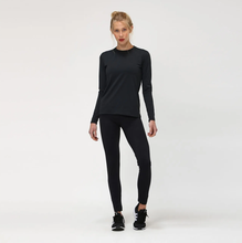 Ladda in bilden i gallerivisningen, Model Front: Uv Line Rashguard Uvpro Br Ml Preto Fem
