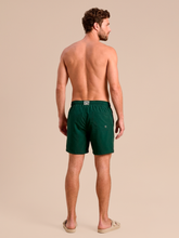 Ladda in bilden i gallerivisningen, Model Back: Uv Line Bermuda-Shorts Shorts Acqua Boxer Military Green Upf50+
