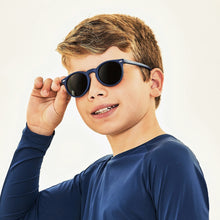 Ladda in bilden i gallerivisningen, Image 03: Uv Line Sonnenbrille Kids Sunglasses Marinho Uv400
