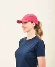 Ladda in bilden i gallerivisningen, Beach Tennis Cap Fuchsia UPF50+
