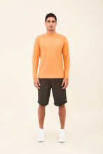 Ladda in bilden i gallerivisningen, Model Front: Uv Line Rashguard Longsleeve Uvpro Laranja Upf50+
