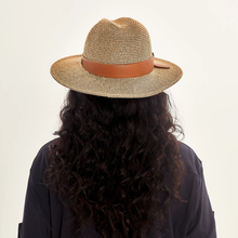 Ladda in bilden i gallerivisningen, Model Back: Uv Line Fedora-Hut Hat Giovana Imp Fem Mescla Upf50+
