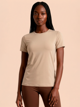 Ladda in bilden i gallerivisningen, Gallery: Uv Line Rashguard T-Shirt Fem New Fit Fem Sand Upf50+
