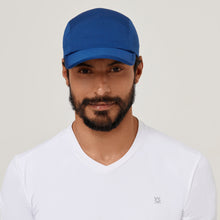 Ladda in bilden i gallerivisningen, Model Front: Uv Line Mützen Cap Athletic Dry 2021 Masc Nav Yblue Upf50+
