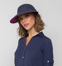 Ladda in bilden i gallerivisningen, Model Front: Uv Line Mützen Visor Capri Colors Nac Fem Navy Blue Rose Upf50+
