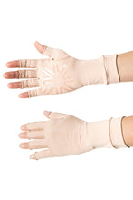 Ladda in bilden i gallerivisningen, Model Front: Uv Line Handschuhe Meduim Gloves Long Fingerss Uni Beige Upf50+
