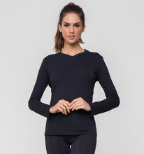Ladda in bilden i gallerivisningen, Model Front: Uv Line Fitness-Top Sport Fit Preto Fem
