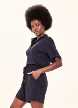 Ladda in bilden i gallerivisningen, Image 03: Uv Line Fitness-Shorts Shorts Fem Basic Black Upf50+
