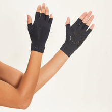 Ladda in bilden i gallerivisningen, Image 04: Uv Line Handschuhe Short Gloves Uni Black Upf50+

