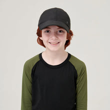 Ladda in bilden i gallerivisningen, Model Front: Uv Line Mützen Cap Teens Colors Inf Black Upf50+
