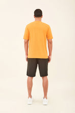 Ladda in bilden i gallerivisningen, Model Back: Uv Line Rashguard Longsleeve Uvpro Masc Orange Upf50+
