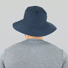 Ladda in bilden i gallerivisningen, Model Back: Uv Line Eimerhut Hat Australia Nac Masc Navy Blue Lead Upf50+
