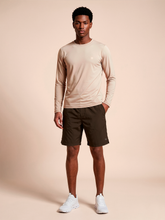Ladda in bilden i gallerivisningen, Model Front: Uv Line T-Shirts Für Herren Longsleeve New Fit Masc Sand Upf50+
