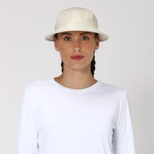 Ladda in bilden i gallerivisningen, Model Front: Uv Line Mützen Visor Nice Fem Sand Upf50+
