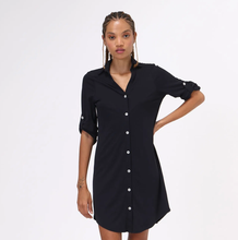 Ladda in bilden i gallerivisningen, Model Front: Uv Line Hemdblusenkleid Shirtdress Copenhagen Fem Black Upf50+
