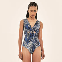 Ladda in bilden i gallerivisningen, Model Front: Uv Line Badeanzug Mirela Coqueiros Marinho Upf50+
