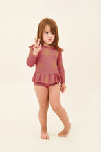 Ladda in bilden i gallerivisningen, Model Front: Uv Line Baby-Bademode Baby Shine Malva Up50+
