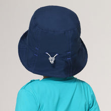 Ladda in bilden i gallerivisningen, Model Back: Uv Line Eimerhut Hat Napoli Basic Kids Nac Inf Navy Blue Upf50+
