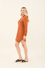Ladda in bilden i gallerivisningen, Image 02: Uv Line Hemdblusenkleid Shirtdress Copenhagen Caramelo Upf50+
