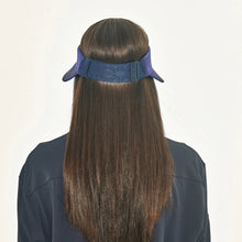 Ladda in bilden i gallerivisningen, Model Back: Uv Line Visor Grecia Navy Fit Upf50+
