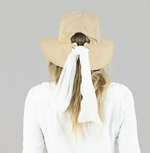 Ladda in bilden i gallerivisningen, Model Back: Uv Line Schlapphut San Remo Areia Offwhite Upf50+
