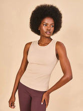 Ladda in bilden i gallerivisningen, Gallery: Uv Line Fitness-Top Regata Fem Ribbed Sand Upf50+
