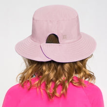 Ladda in bilden i gallerivisningen, Model Back: Uv Line Schlapphut Hat California Inf Baby Raspberry Upf50+
