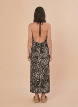 Ladda in bilden i gallerivisningen, Model Back: Uv Line Strandkleid High-Neck Dress Asas Upf50+
