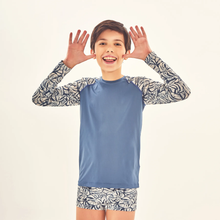 Ladda in bilden i gallerivisningen, Image 04: Uv Line Rashguard Rash Guard Kids Costela Aco Off White Upf50+
