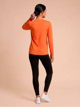 Ladda in bilden i gallerivisningen, Model Back: Uv Line Rashguard Longsleeve Uvpro Fem Pitanga Upf50+
