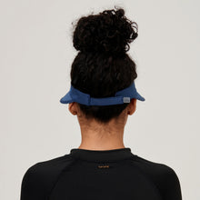 Ladda in bilden i gallerivisningen, Model Back: Uv Line Visor Visor Leblon Navy Blue Upf50+

