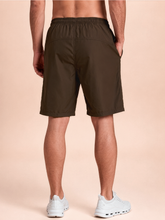Ladda in bilden i gallerivisningen, Model Back: Uv Line Bermuda-Shorts Shorts New Fit Masc Brown Upf50+

