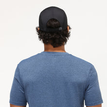 Ladda in bilden i gallerivisningen, Model Back: Uv Line Mützen Cap Uvpro Preto Upf50+
