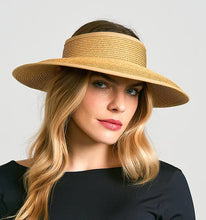 Ladda in bilden i gallerivisningen, Model Front: Uv Line Visor Visor Siena Imp Fem Wheat Upf50+
