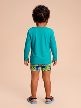 Ladda in bilden i gallerivisningen, Model Back: Uv Line Rashguard Longsleeve Baby Green Sea Upf50+
