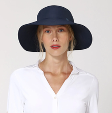 Ladda in bilden i gallerivisningen, Model Front: Uv Line Schlapphut Hat Lyon Nac L Fem Navy Blue Upf50+
