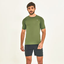 Ladda in bilden i gallerivisningen, T-shirt Sport Fit Verde Militar UPF50+
