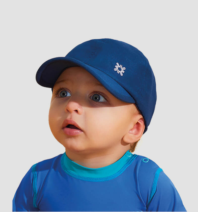 Model Front: Uv Line Mützen Baby Colors Marinho