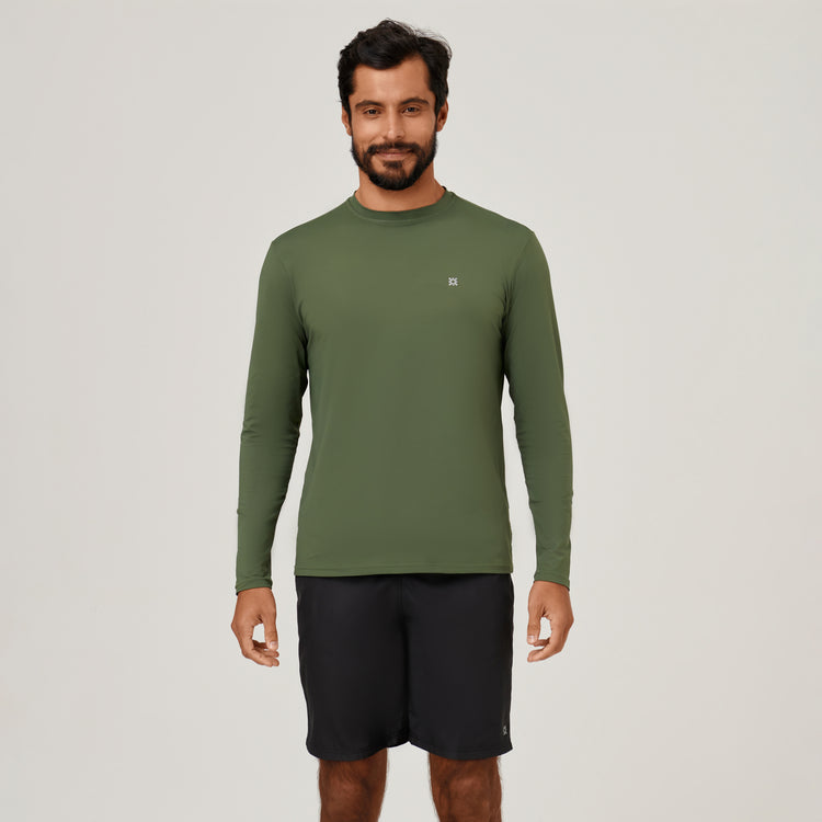 Model Front: Uv Line Rashguard Camiseta Uvpro Ml Verde Militar Upf50+