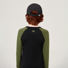 Ladda in bilden i gallerivisningen, Model Back: Uv Line Mützen Cap Teen Colors Preto Upf50+
