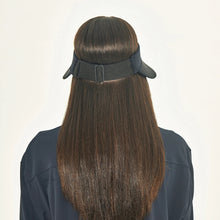 Ladda in bilden i gallerivisningen, Model Back: Uv Line Visor Grecia Black Fit Upf50+
